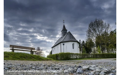 Rochuskapelle mit Blick von unten