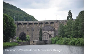 Staumauer am Diemelsee