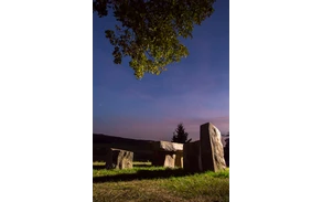 Freistuhl Düdinghausen Sauerland-Wanderdörfer.jpg