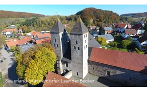 Doppeltürme Kloster Flechtdorf in Diemelsee