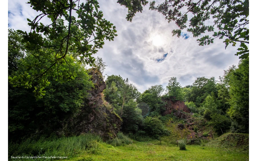 Gesamtansicht in den ehemaliger Eisenstein-Tagebau