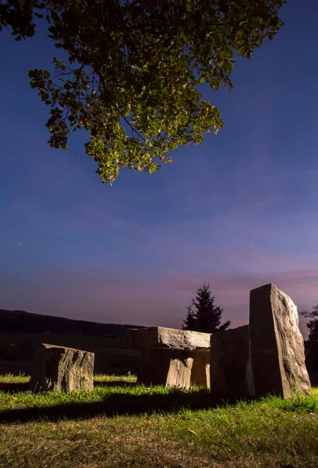 Freistuhl Düdinghausen Sauerland-Wanderdörfer.jpg