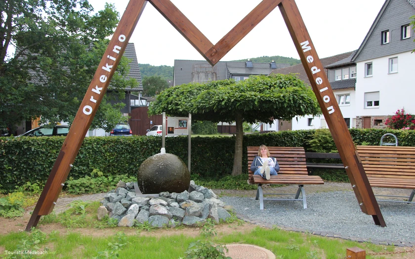 Orkekino in Medelon