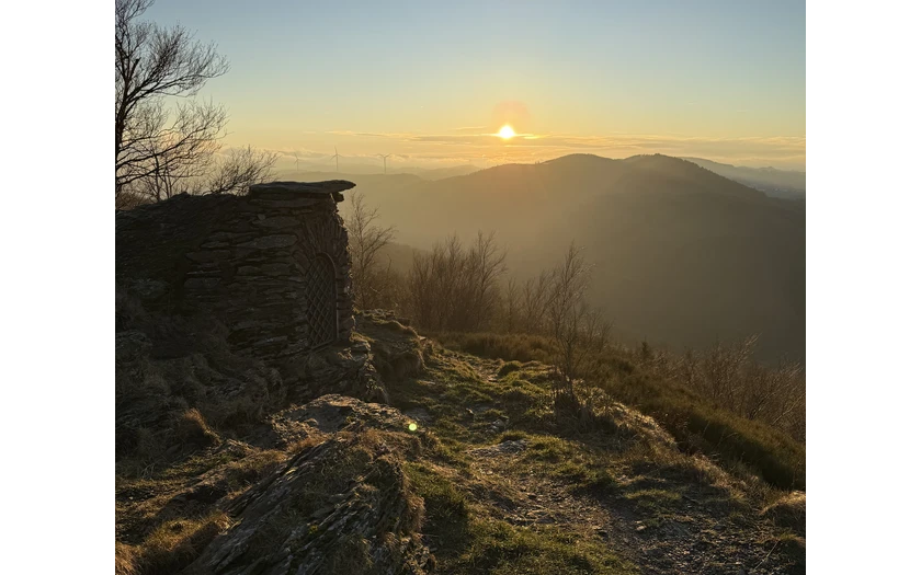Olsberg Gipfel in der Abendsonne.jpg Olsberg Gipfel in der Abendsonne.jpg