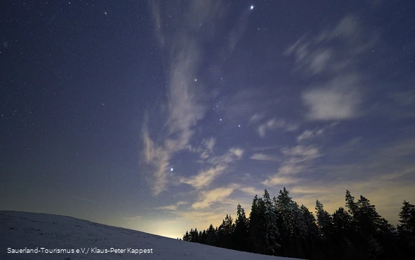 Winterlicht mit Sternen