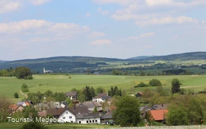 Panoramablick oberhalb von Berge 