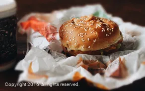fast-food-burgers-2024-10-18-07-10-21-utc.jpg