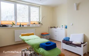 kurmittelhaus-willingen-behandlungsraum.jpg