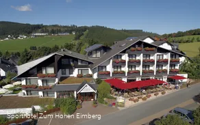 ansicht-sporthotel-zum-hohen-eimberg.jpg