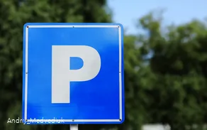 Symbolbild Parkplatz P (1).JPG