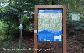 Wegweiser_Infotafel_Nonnenstein.jpg