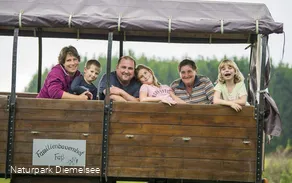 Planwagenfahrt auf dem Familienbauernhof Fass