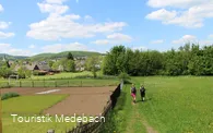 Wanderer erreichen das Orkedorf Medelon