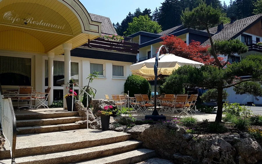 friederike-willingen-eingang.jpg friederike-willingen-eingang.jpg