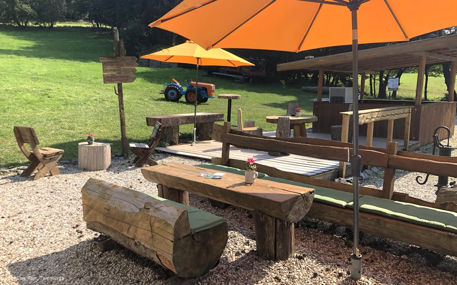 ponhutte-terrasse.jpg ponhutte-terrasse.jpg