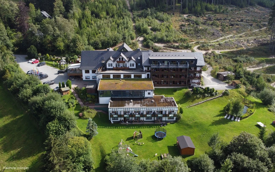 Waldhotel Willingen Außenansicht 3.JPG Waldhotel Willingen Außenansicht 3.JPG