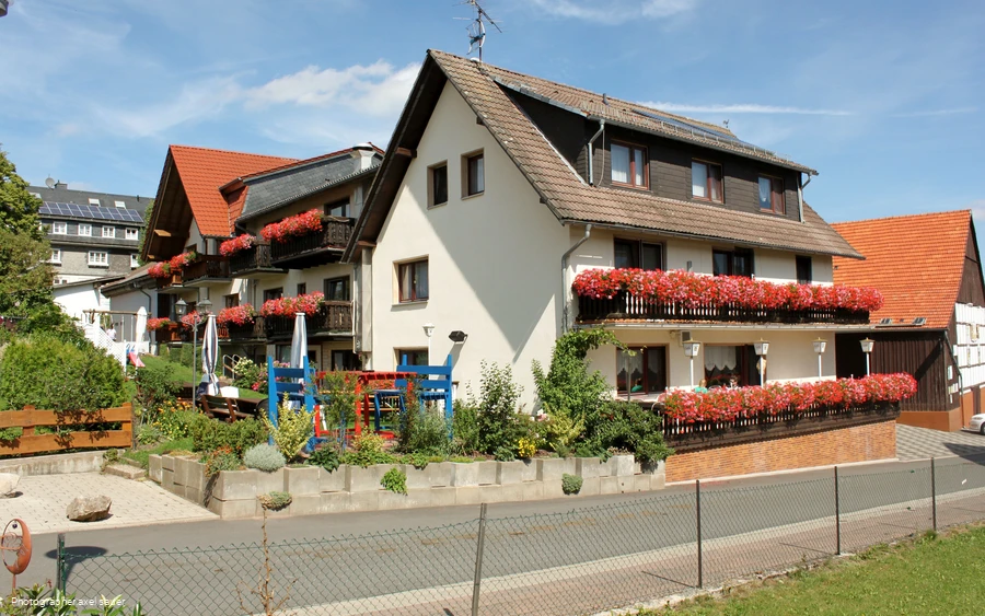 landgasthof-sauer-seitenansicht ©LANDGASTHOF SAUER.JPG landgasthof-sauer-seitenansicht ©LANDGASTHOF SAUER.JPG