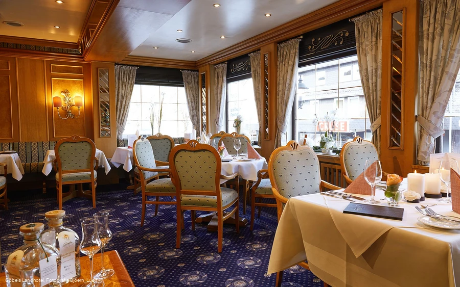 Restaurant Willinger Stuben_(c) B. Lülf, Göbel Hotels.jpg Restaurant Willinger Stuben_(c) B. Lülf, Göbel Hotels.jpg