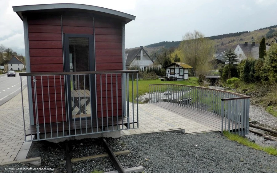 Kleinbahn Waggon am Kleinbahnwanderweg