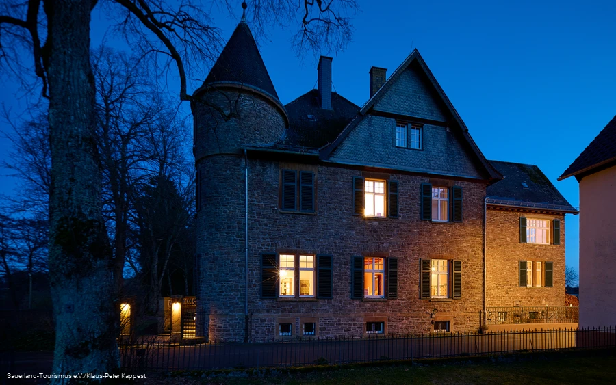 Gut Glindfeld am Abend während eines Konzerts