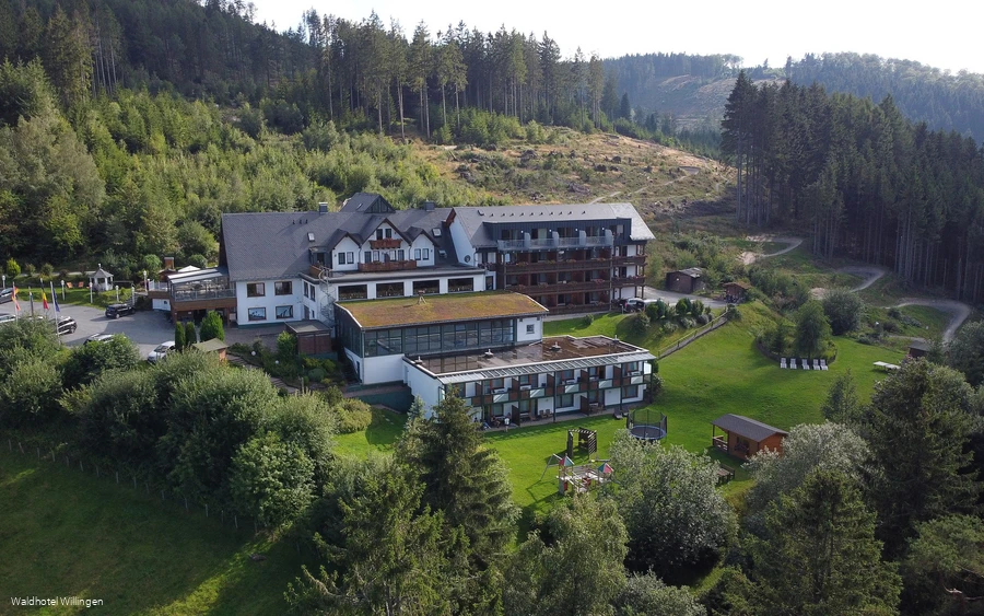 Waldhotel Willingen Außenansicht 6.JPG Waldhotel Willingen Außenansicht 6.JPG
