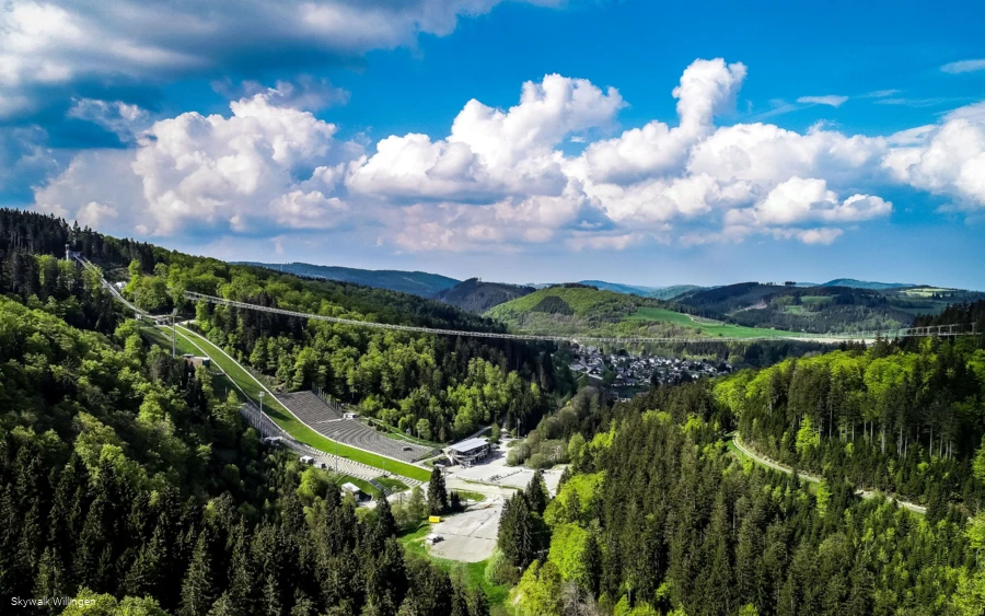 Skywalk Willingen mit Wolkenpanorama