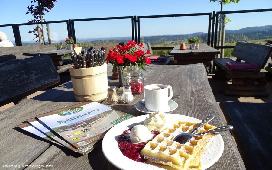 Waffelessen in der Graf Stolberg Hütte