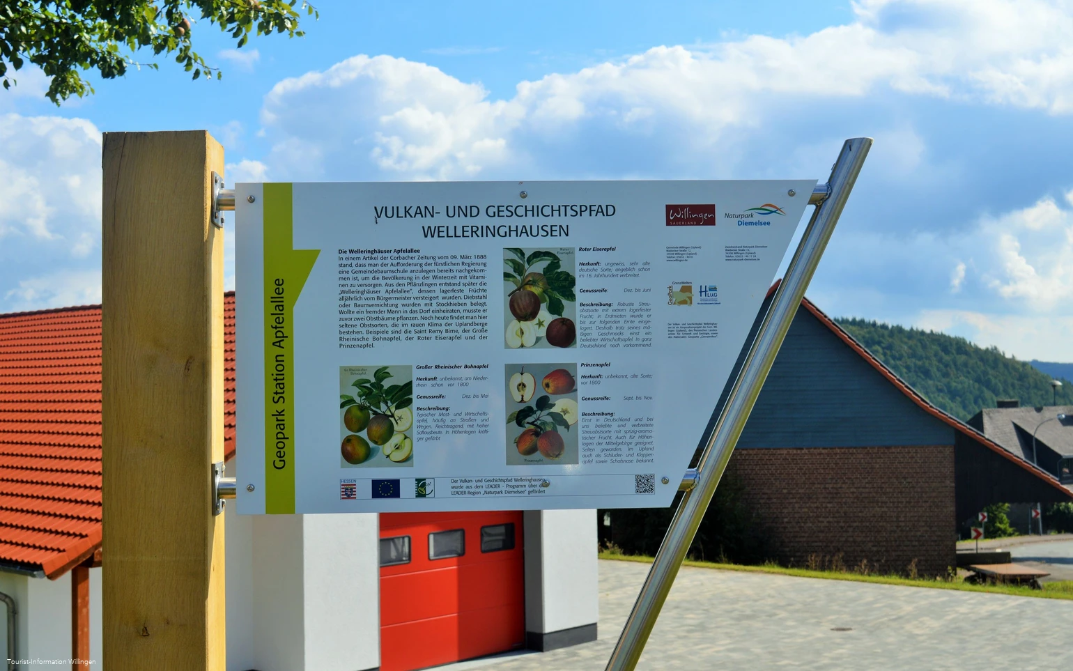 Vulkanpfad Welleringhausen Station Apfelallee