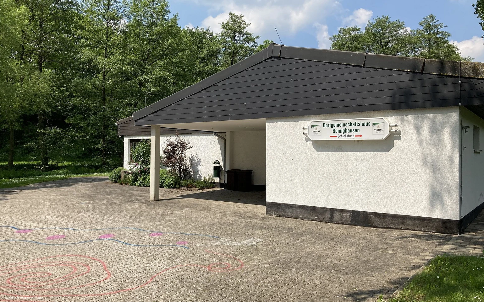 wanderparkplatz-boemighausen-dorfgemeinschaftshaus.jpg