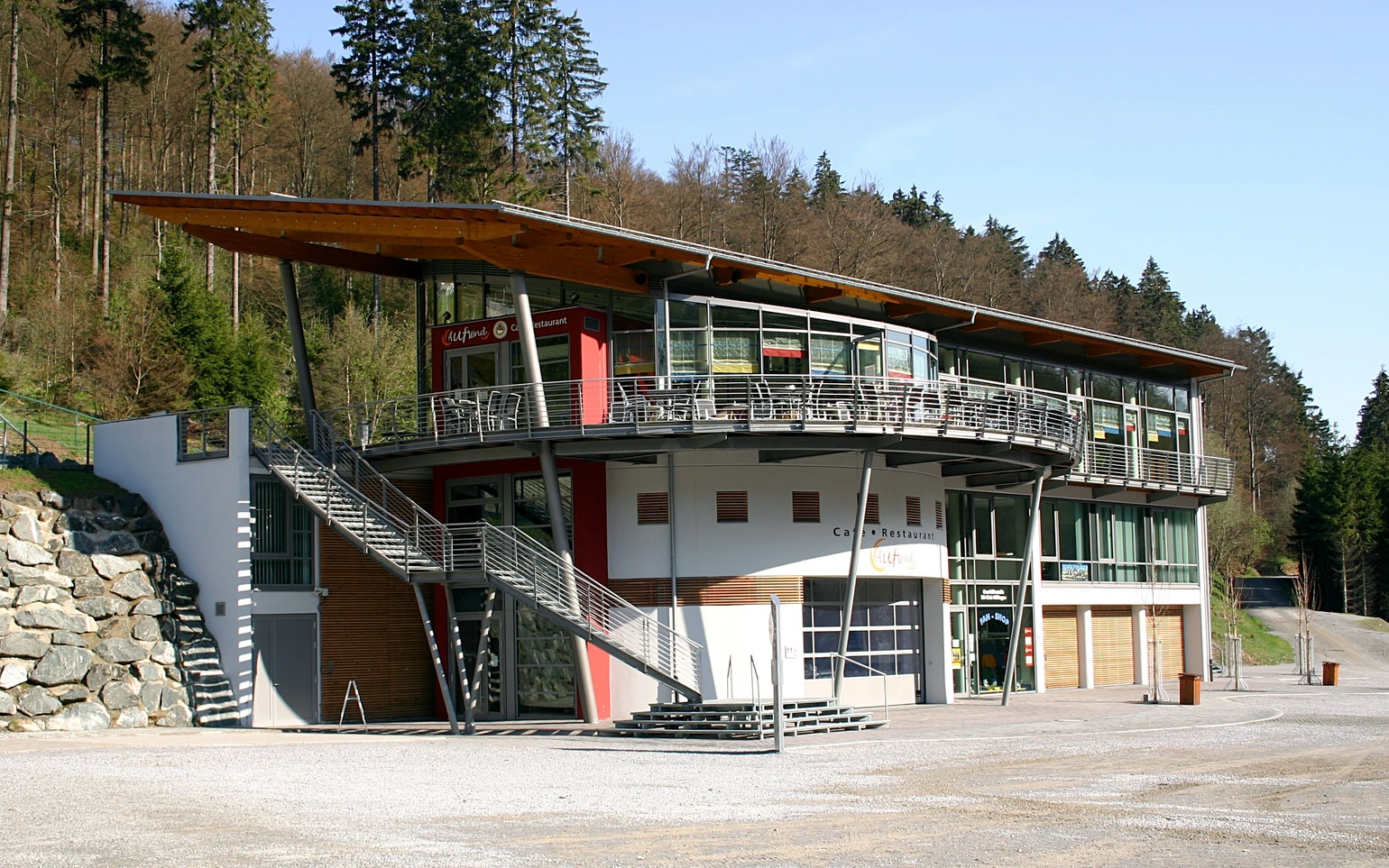 Außenansicht Café Aufwind_(c) Café Aufwind, Göbel Hotels.jpg