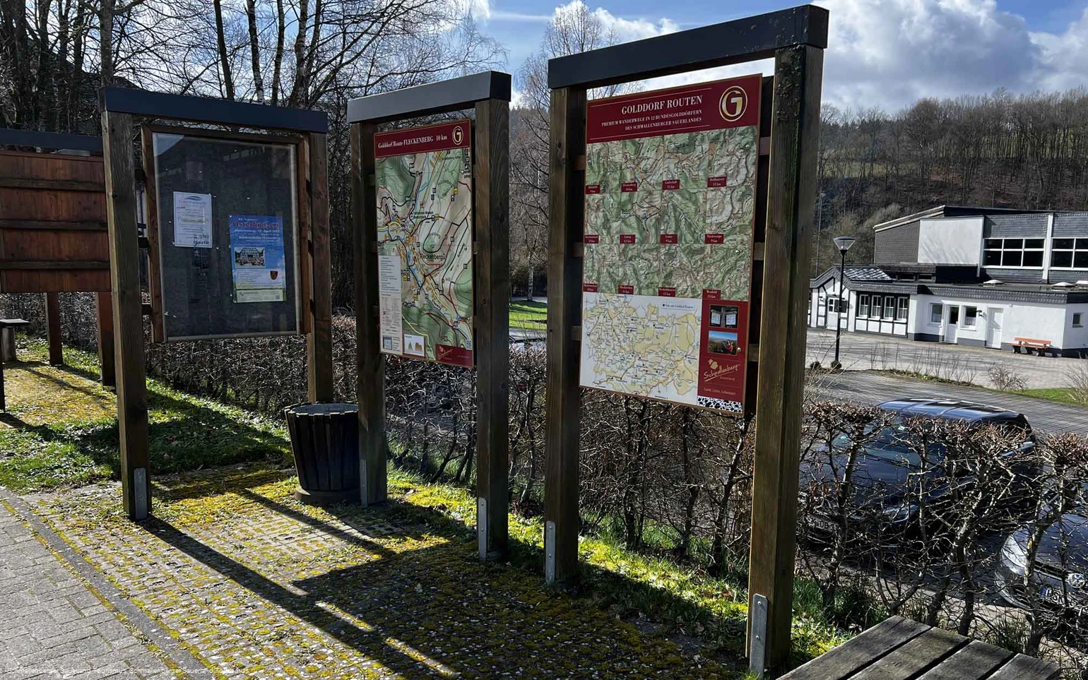 Wanderportal und Wanderparkplatz Fleckenberg Schützenhalle