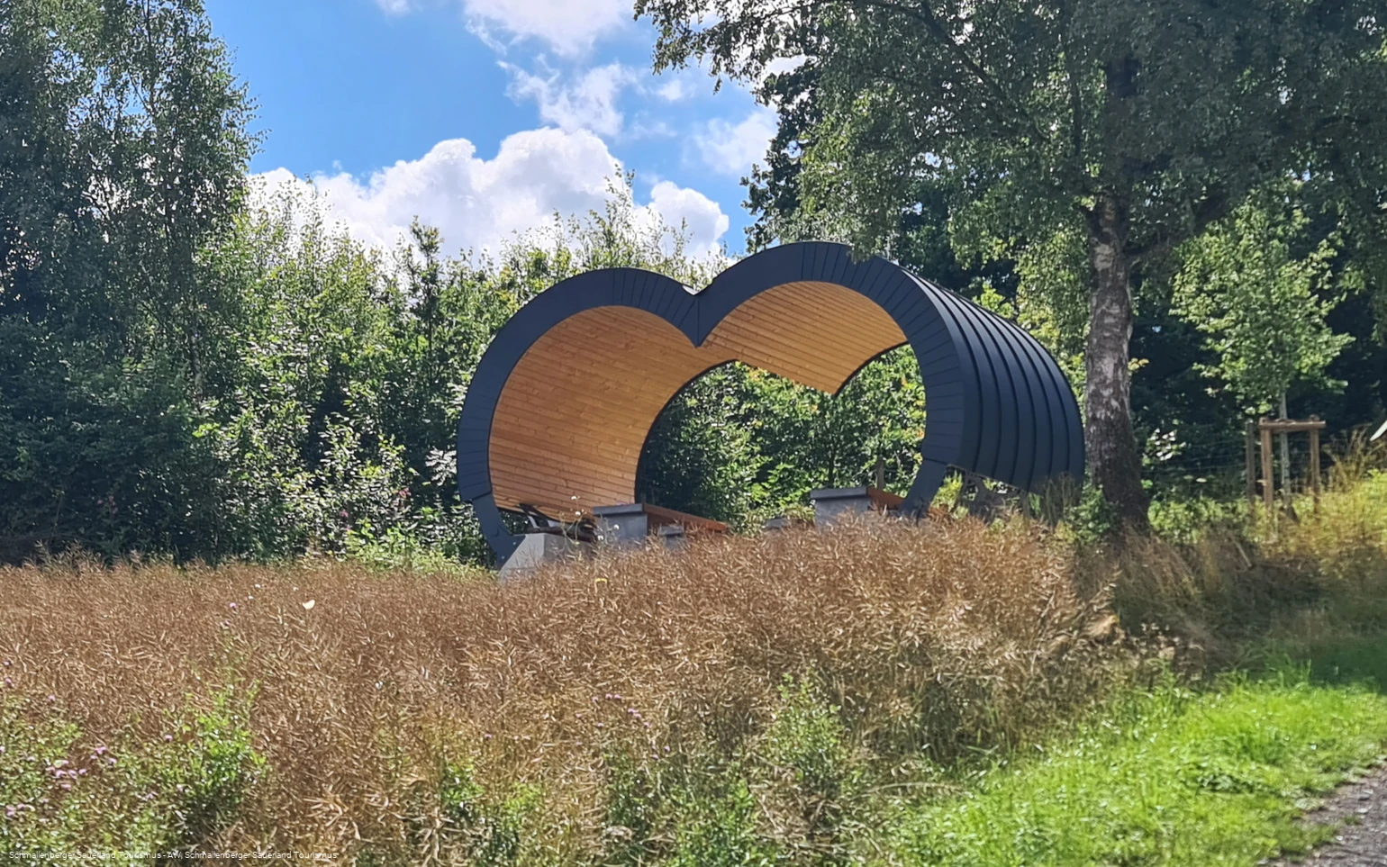 Begehbares Fernglas oberhalb von Eslohe