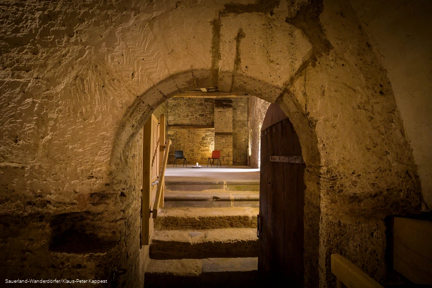 Blick in den Innenraum Kloster Flechtdorf