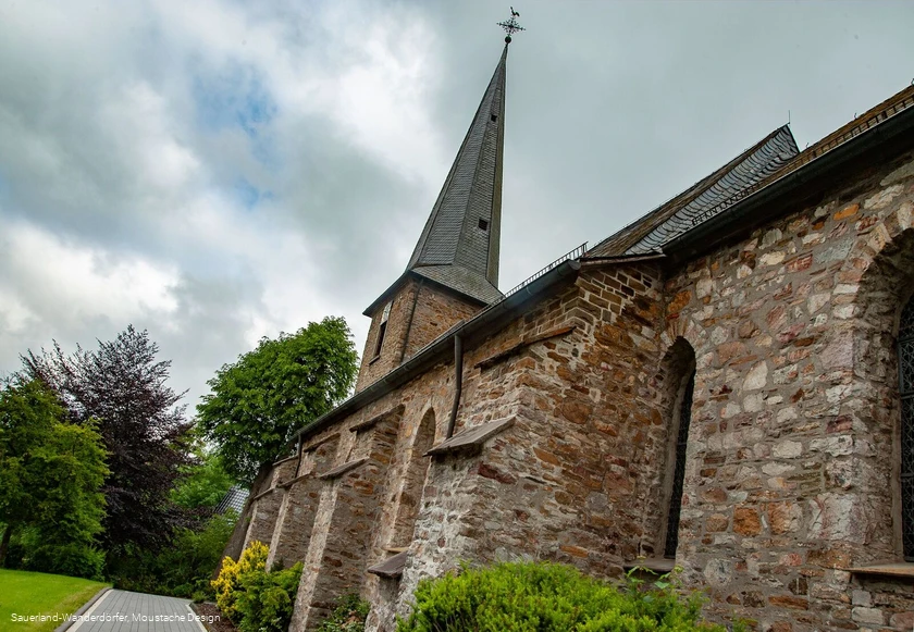 Au&szlig;enansicht St. Dionysius