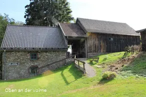 Blick von der Seite auf die Knochenmühle