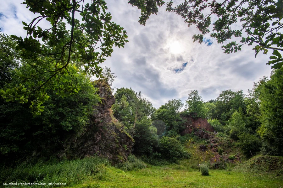 Gesamtansicht in den ehemaliger Eisenstein-Tagebau