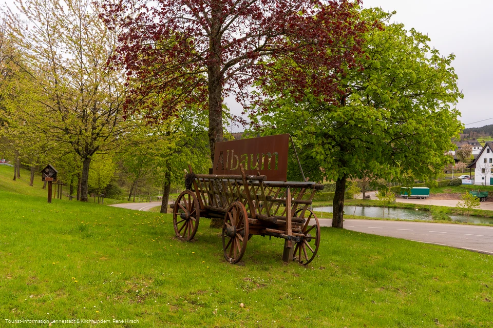 Albaum Ortseingang
