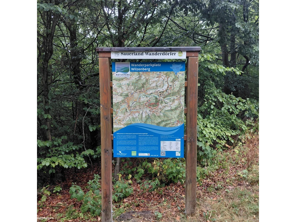 Infotafel_Wilzenberg.jpg