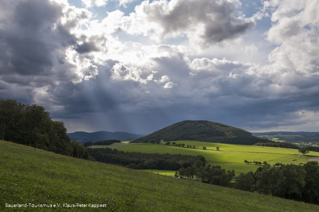 Fernblick auf den Wilzenberg 