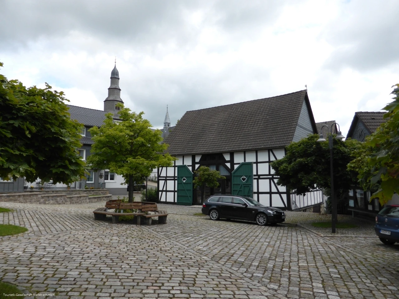 Dorfplatz in Deifeld Dorfplatz in Deifeld
