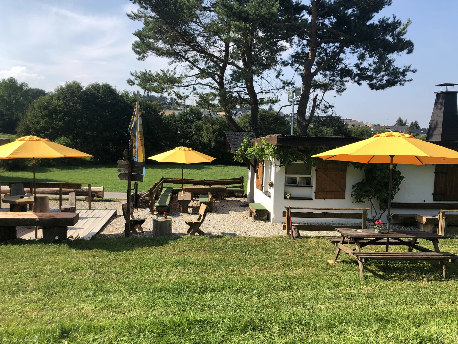 ponhutte-biergarten.jpg ponhutte-biergarten.jpg