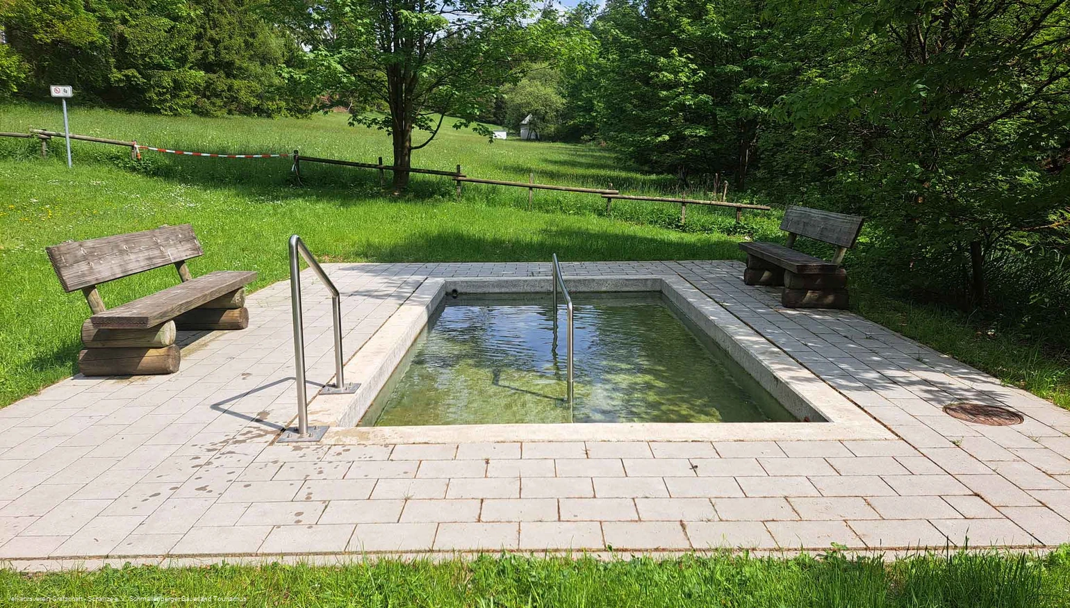 Tretbecken zwischen Grafschaft und Schanze