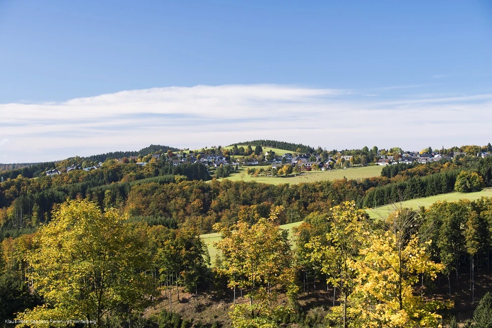 Blick auf Langewiese und die Höhe