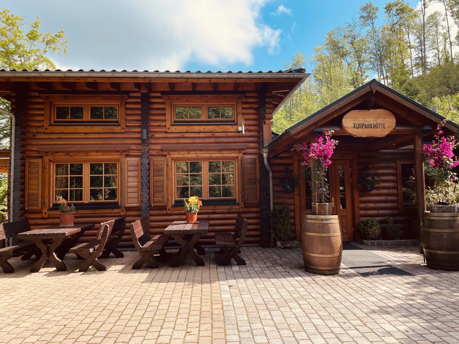 Hauptbild_Kurparkhuette.JPG Hauptbild_Kurparkhuette.JPG
