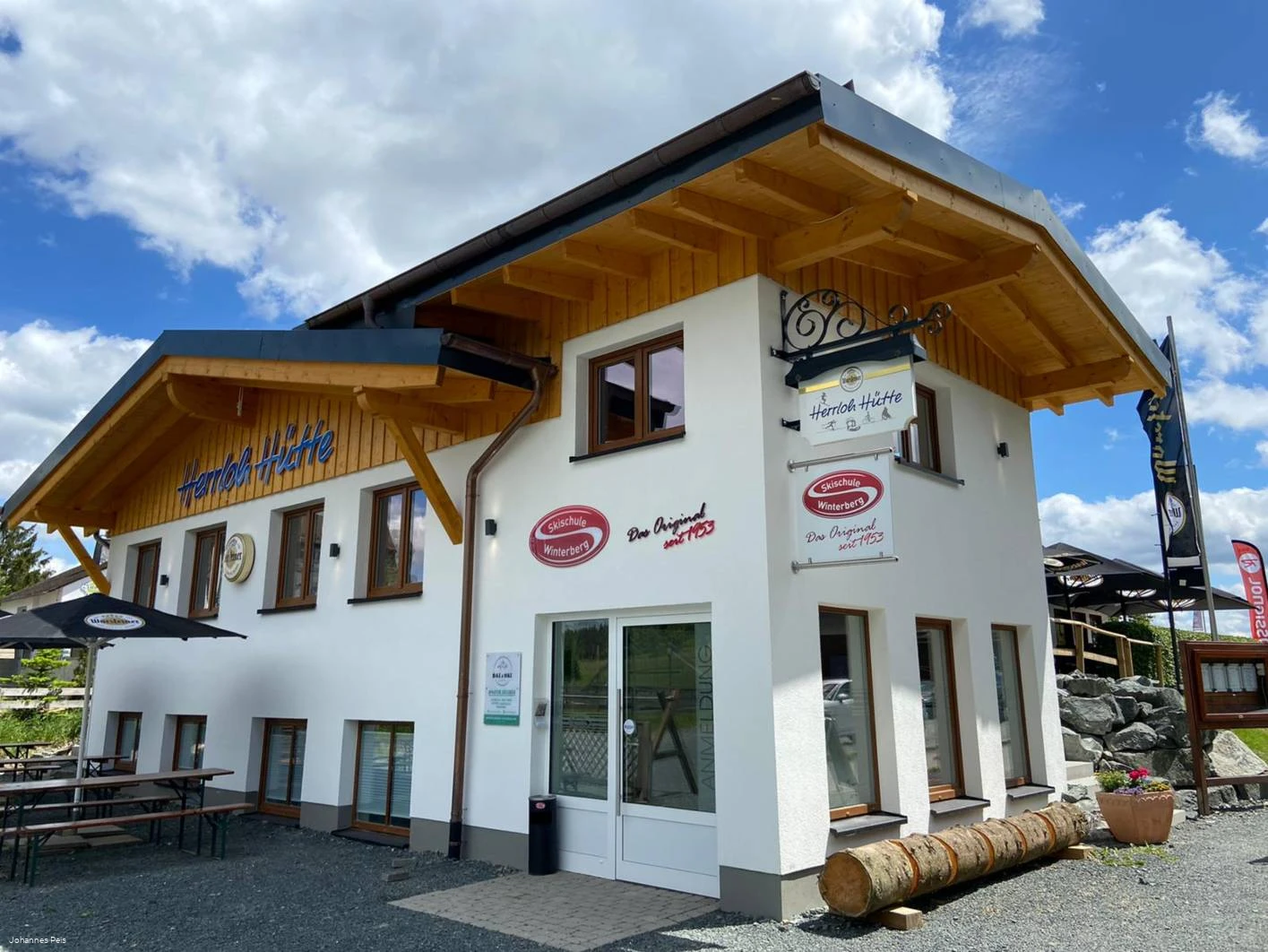 Herrloh Hu╠êtte au├ƒen .JPG