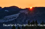 Sonnenaufgang über den Bruchhauser Steinen