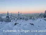 Winterlandschaft auf dem Ettelsberg bei Sonnenaufgang 
