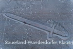 In Stein gemeisseltes Schwert am Freistuhl Düdinghausen