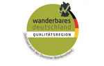 Logo QR mit weißem Hintergrund.jpg