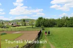Wanderer erreichen das Orkedorf Medelon